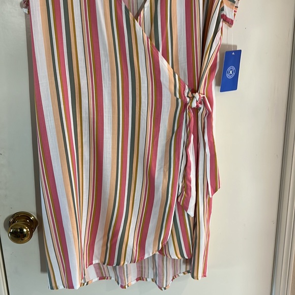 Hurley wrap dress. NWT - Picture 3 of 10